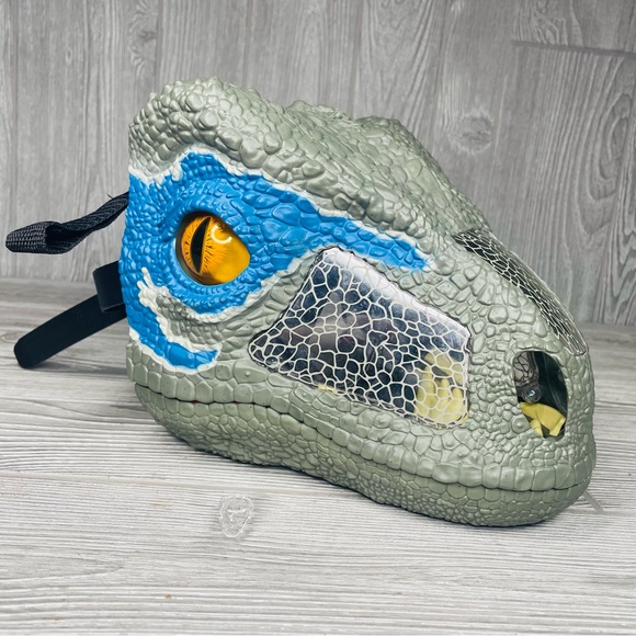 Mattel Jurassic World Dinosaur Mask BLUE Velociraptor Electronic Sound Works - Picture 3 of 5